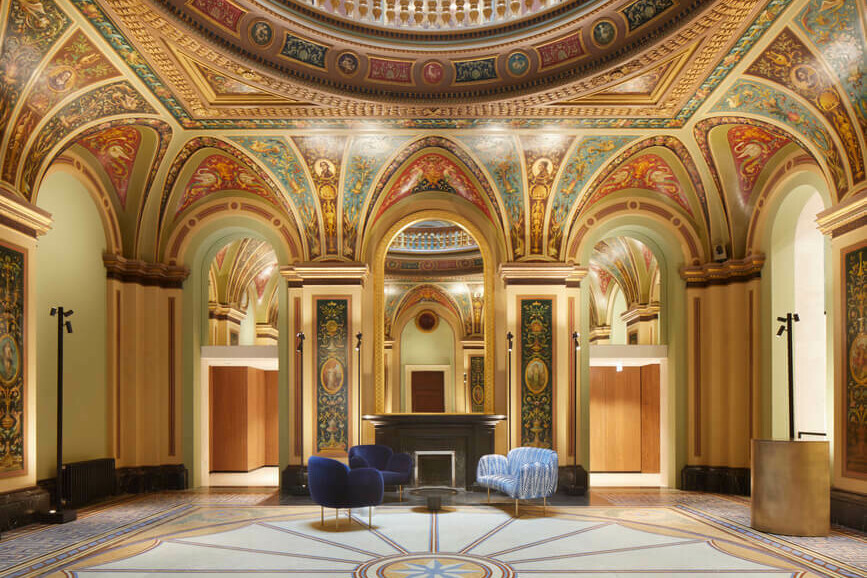 Clubhouse-style decadence