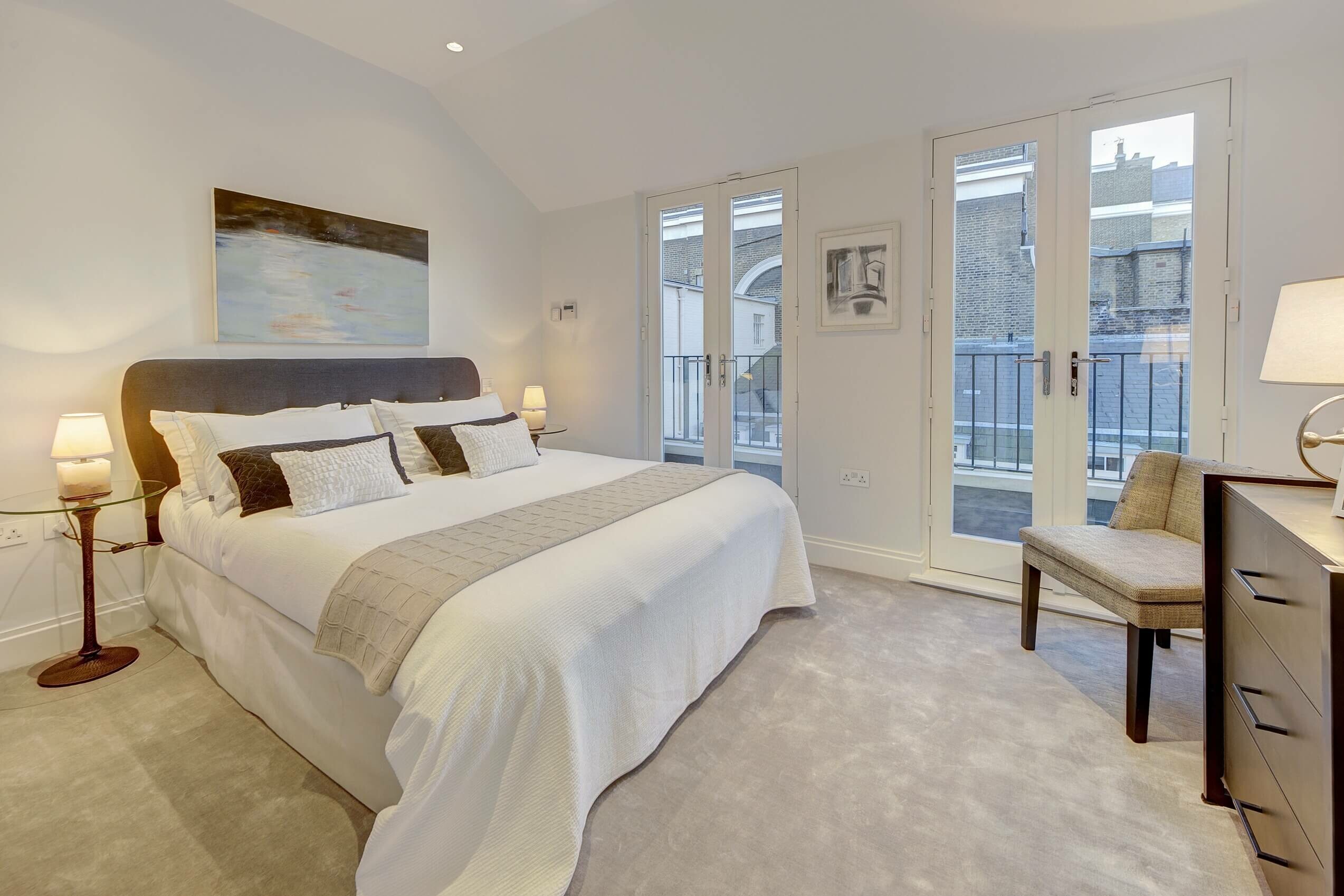 Lowndes Close – Squire & Partners