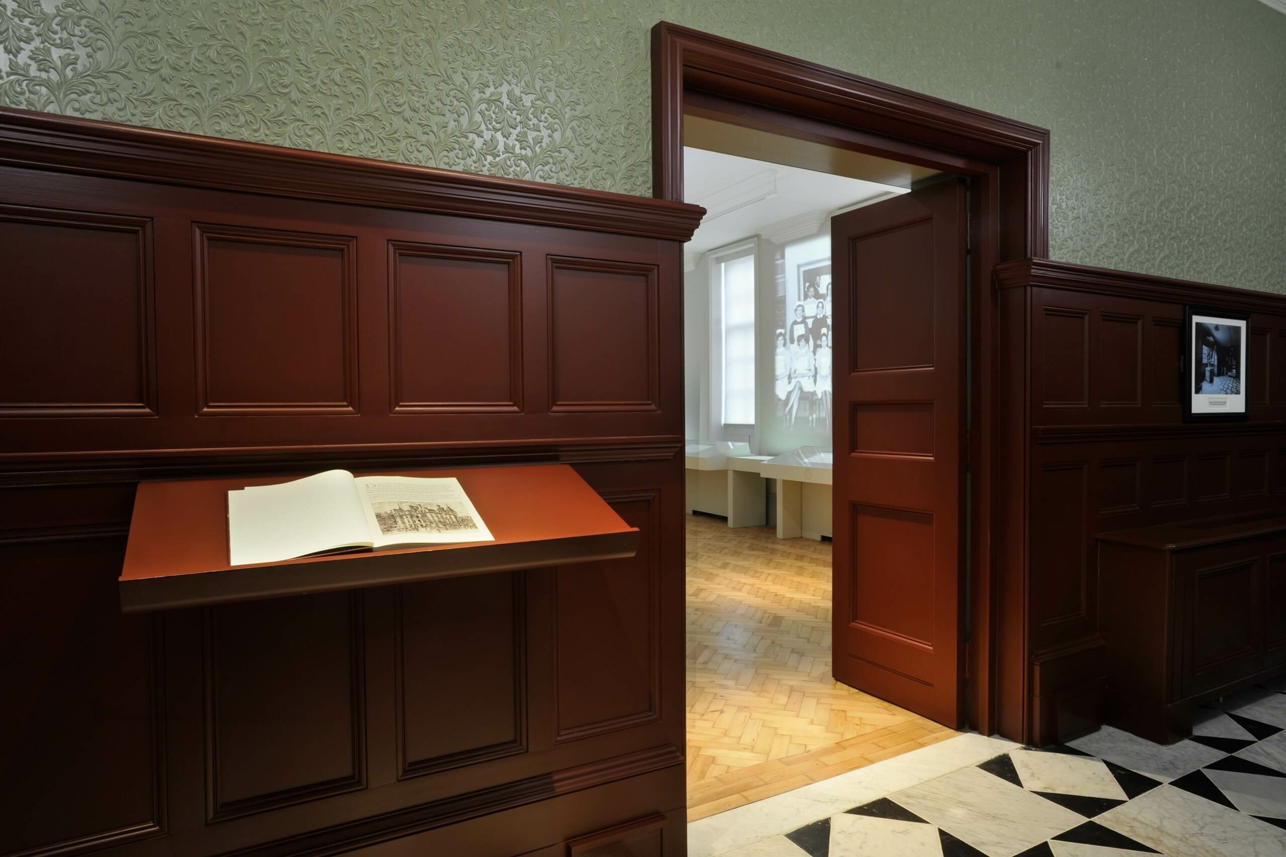 Elizabeth Garrett Anderson Gallery – Squire & Partners