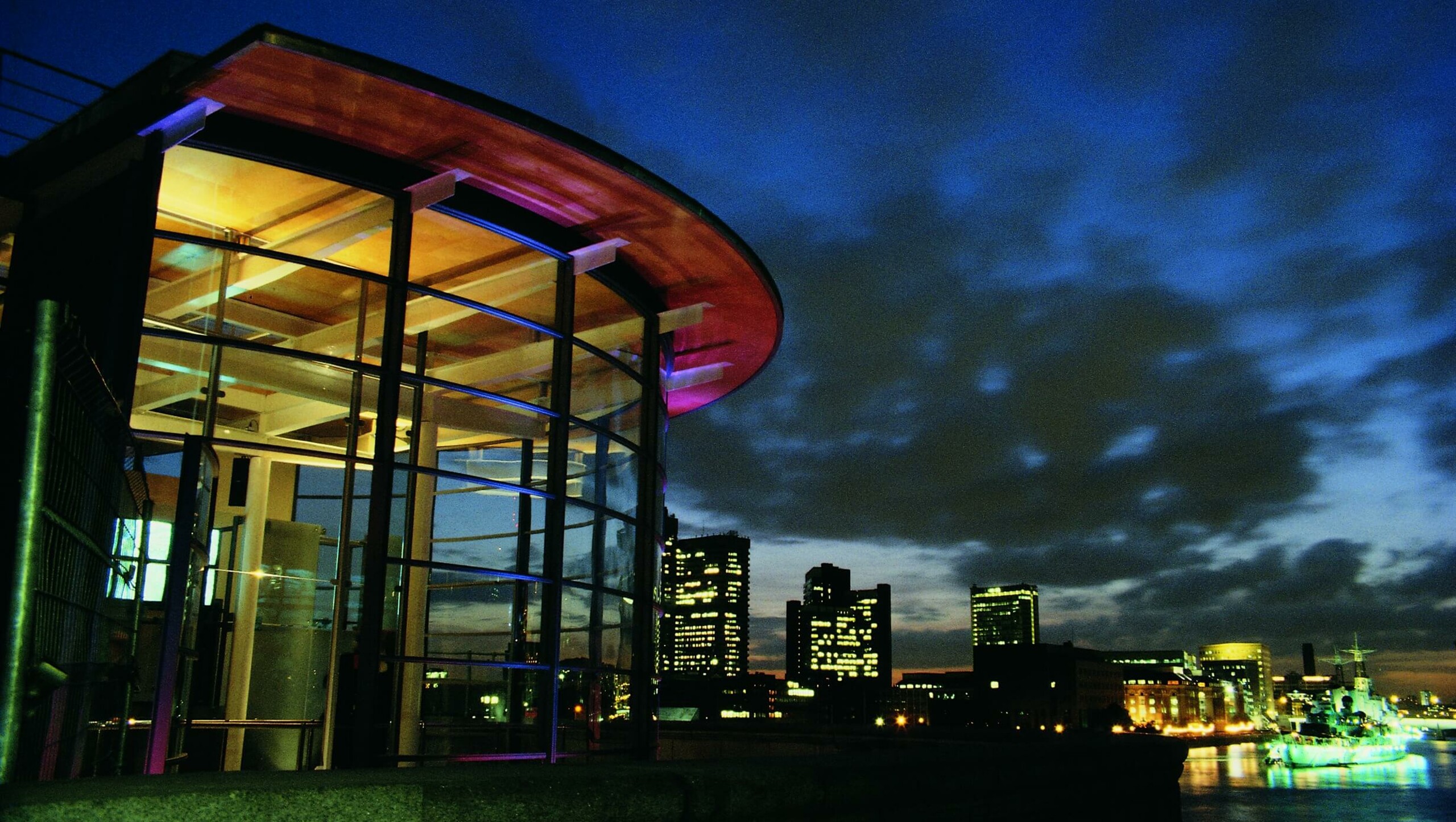 Tower Bridge Visitors Centre – Squire & Partners