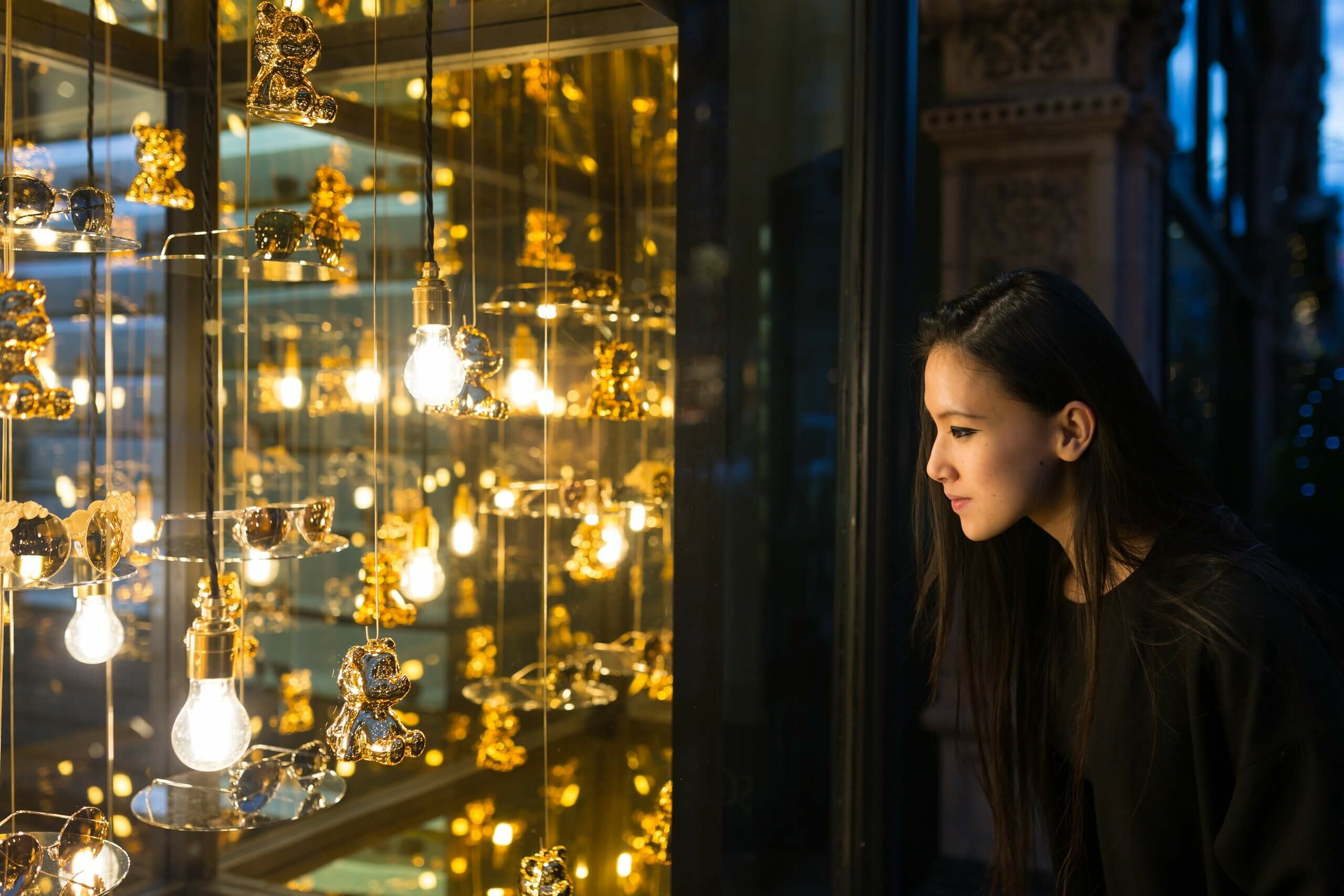Linda Farrow, Mount Street Window – Squire & Partners