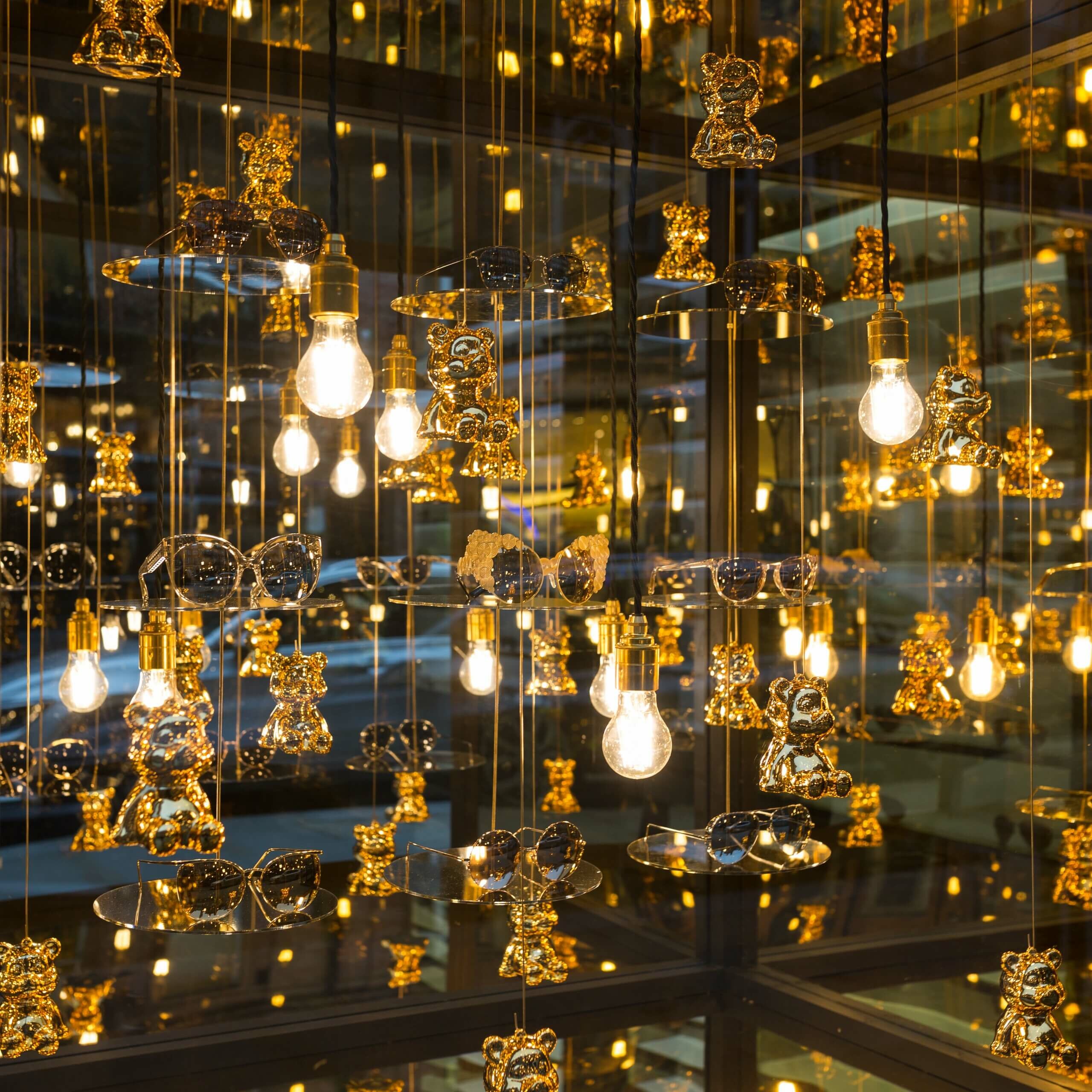 Linda Farrow, Mount Street Window – Squire & Partners
