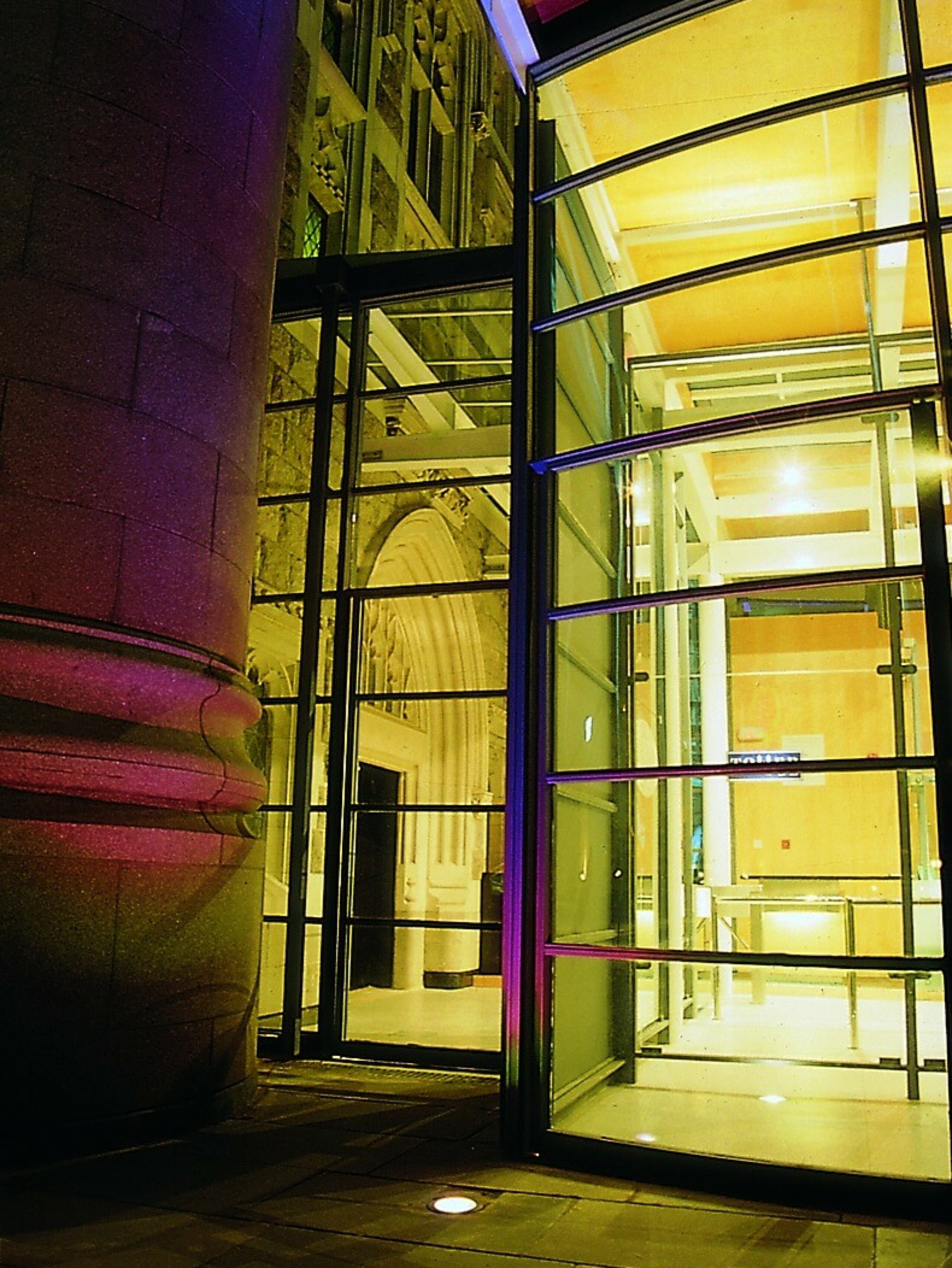 Tower Bridge Visitors Centre – Squire & Partners