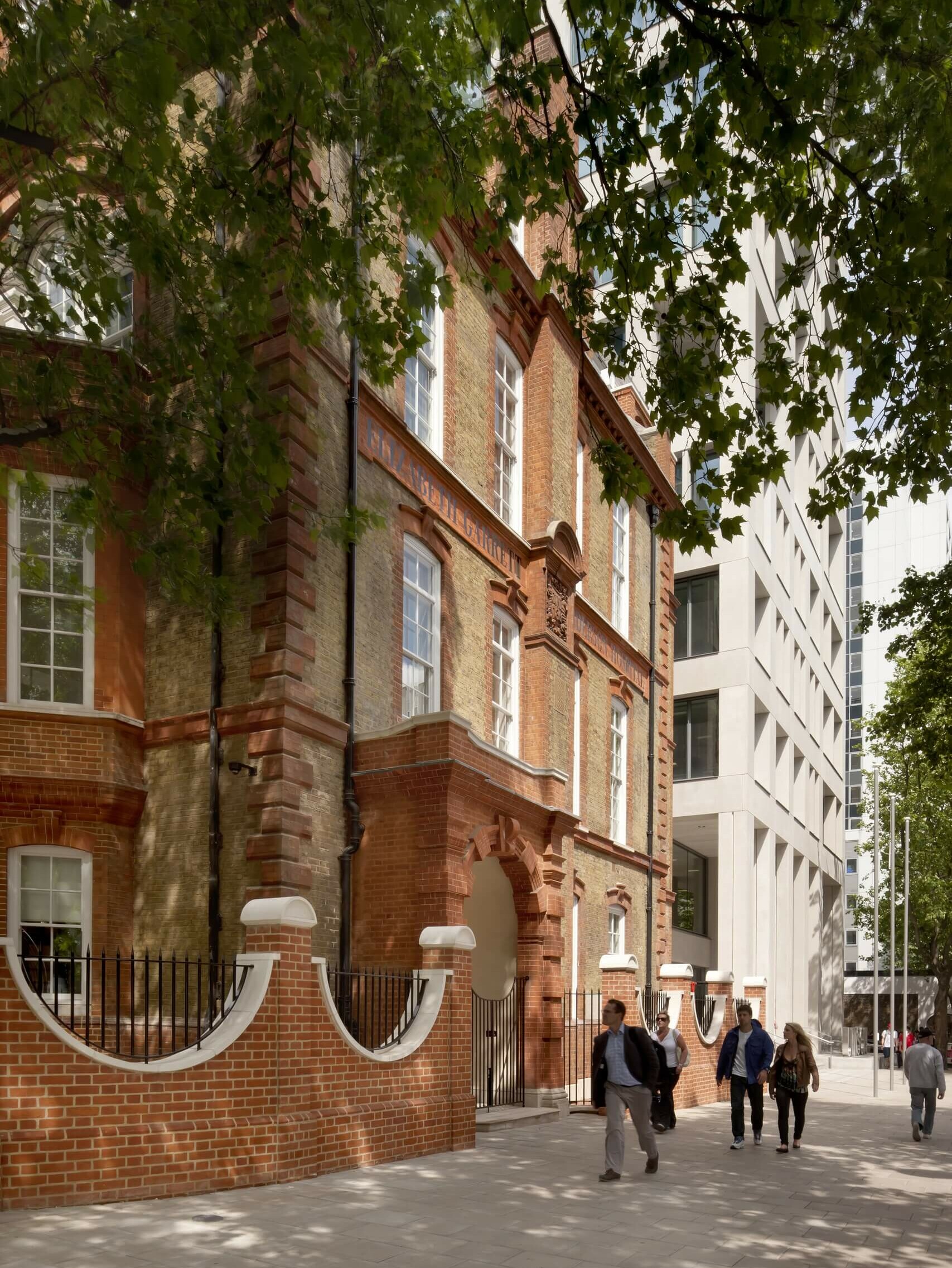 Elizabeth Garrett Anderson Gallery – Squire & Partners